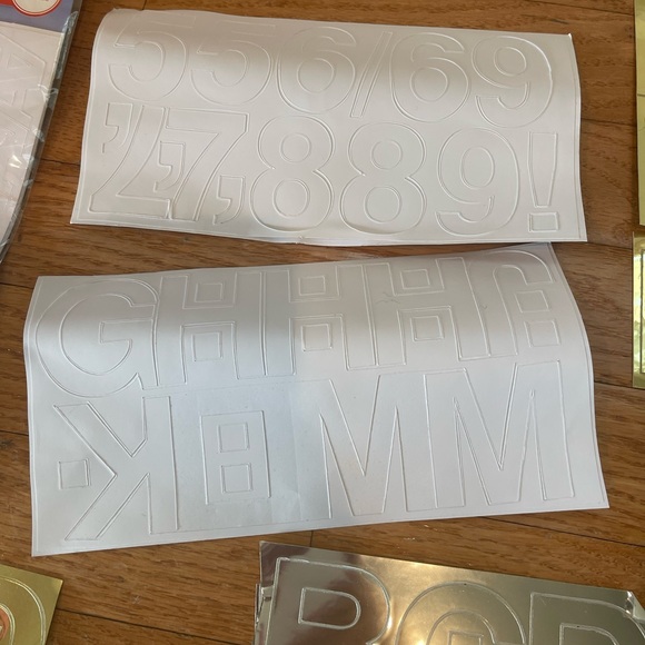 Assorted sticker letters and numbers - Picture 7 of 10